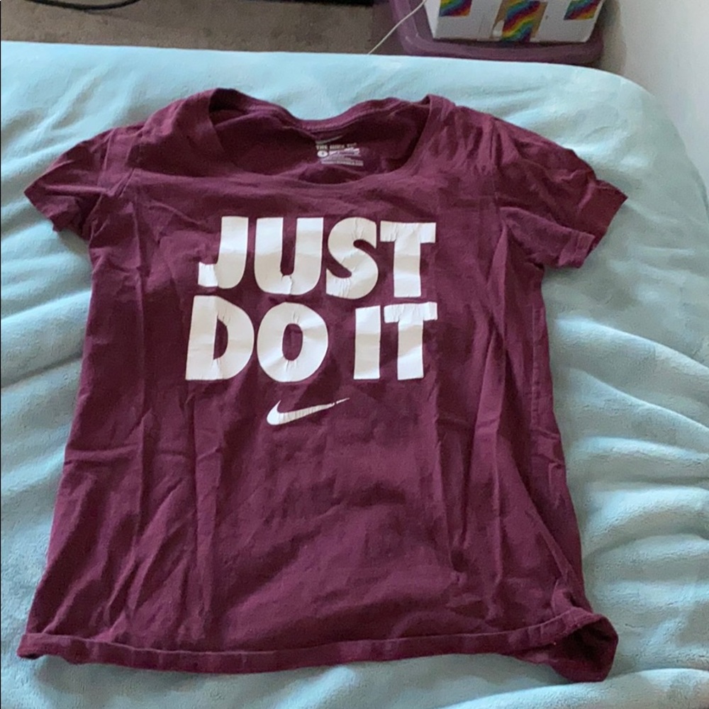 Nike tshirt